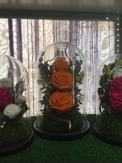 Роза в колбе композиция лето в городе