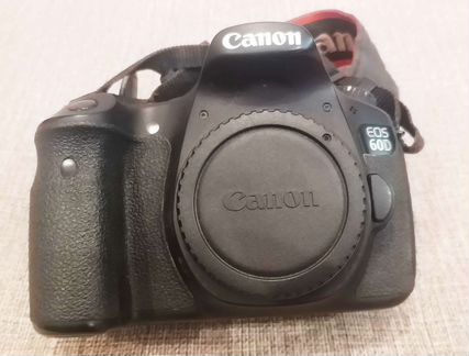 Canon EOS 60D body + кобура + SD 32Gb
