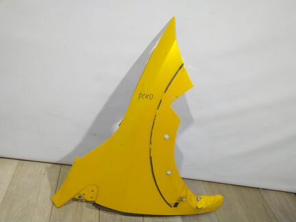 Крыло переднее правое Рено Меган 3 рс Megane 3 RS