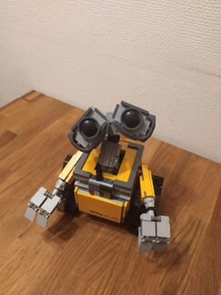 Валли wall-e конструктор новый 687 деталей