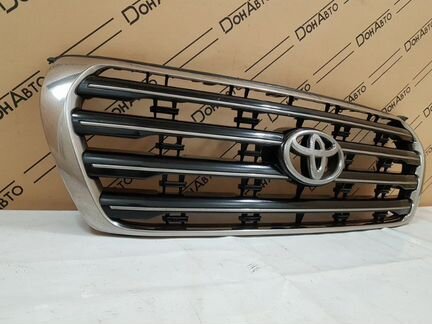Решетка радиатора Toyota Land Cruiser 200