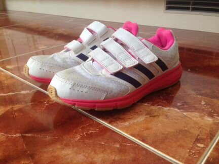 Кроссовки adidas