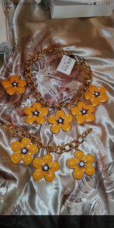 Абсолютно новый комплект escada