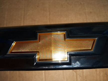 Хром крышки багажника Chevrolet Orlando