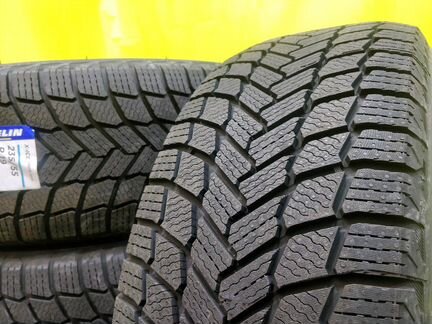 235 55 19 зимние шины, новые липучка Michelin