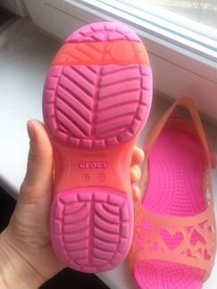Сандалии crocs