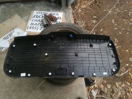 Обшивка двери багажника Kia Soul 2