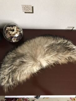 Воротник из меха енота