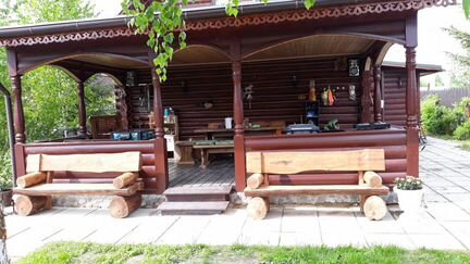 Скамейка из бревна