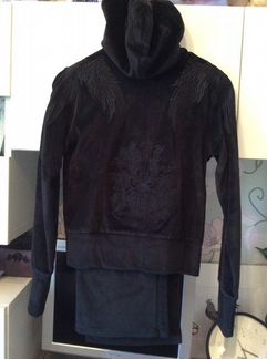 Продам красивый спортивный костюм