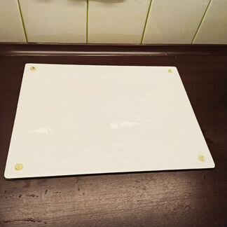 Стеклянная разделочная доска