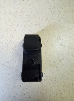 Кнопка стеклоподъемника задняя левая Mazda 3 BM Z6