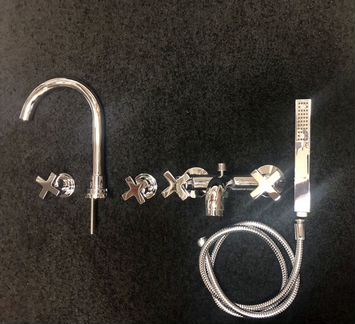 Смеситель для ванны Nicolazzi М. Croce настенный