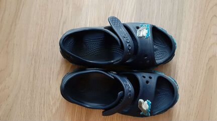 Crocs сандали с акулой