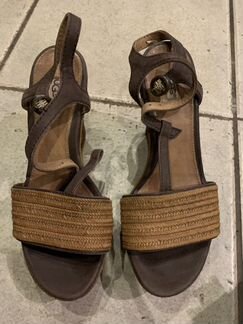 Босоножки Ugg