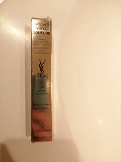 Тушь YSL для создания объема с виниловым эффектом