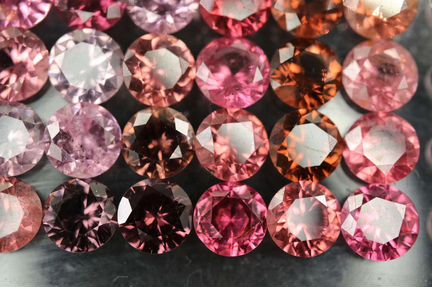 Шпинель круг, d-3 мм. чистота - SI, огранка exelen