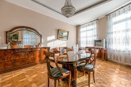 2-к квартира, 80 м², 2/6 эт.