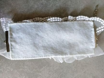 Браслет дизайнерский белый камни