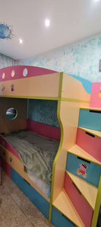 Двухъярусная кровать