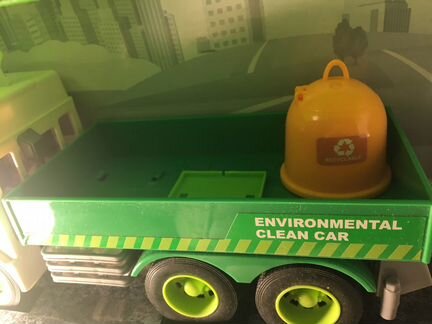 Машинка грузовик инерционный, звук,свет