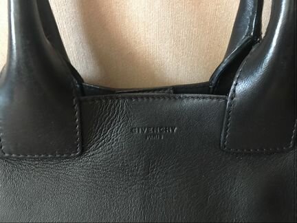 Продаю черную сумку Givenchy, оригинал