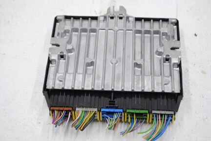 Блок управления пневмоподвеской Range Rover 4