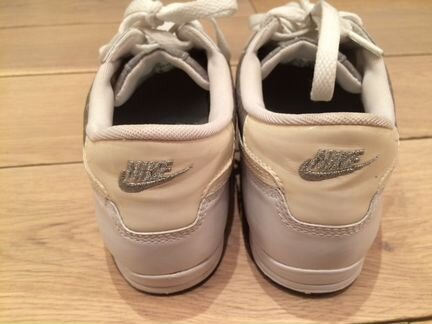 Кроссовки nike оригинал us 7.5 р-р 38