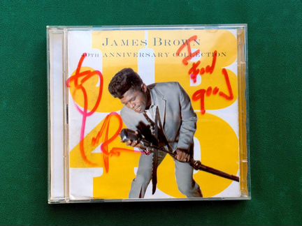 Автограф Джеймса Брауна на CD