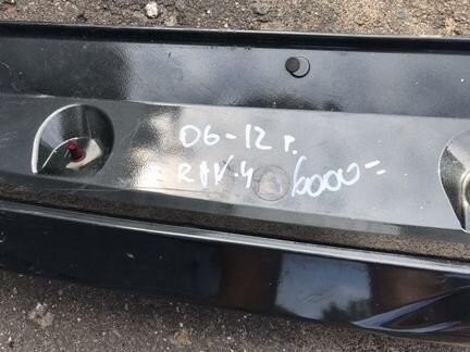 Toyota RAV4 накладка крышки багажника