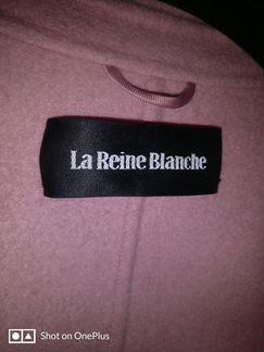 Пальто пудрово-розового цвета 42 размер Снежная ко