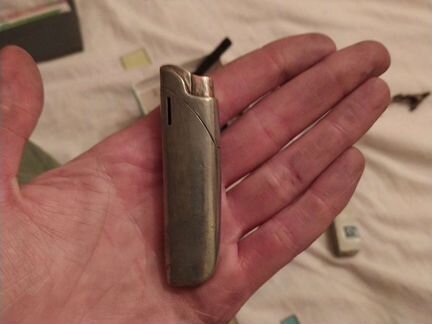Зажигалка газовая