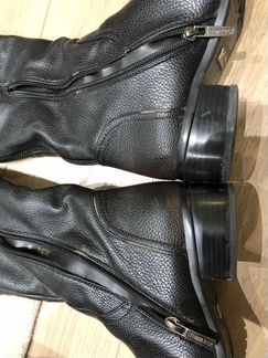 Продаю зимние сапоги