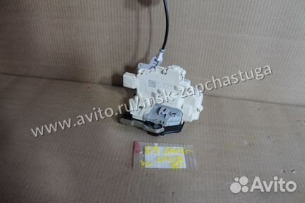 Замок двери задней левой Audi Q7 (4M)