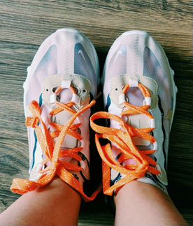 Кроссовки женские