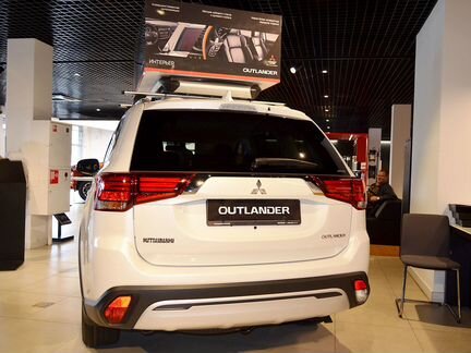 Mitsubishi Outlander 2.0 CVT, 2020
