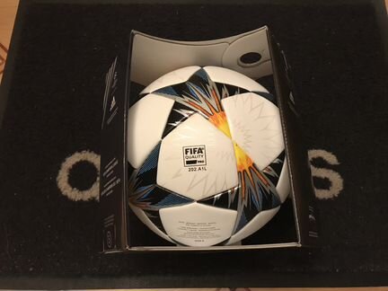 Мяч adidas лига чемпионов 2018 киев Finale Kiev