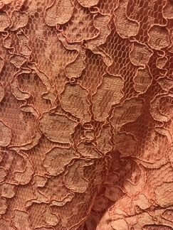 Платье из шелка