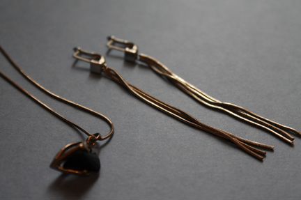 Подвеска с чёрным гранатом и серьги