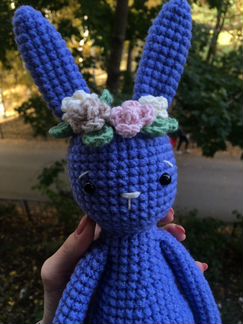 Вязаный заяц