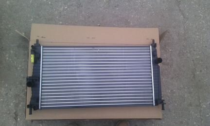 Радиатор охлаждения Mazda 3 BL 2009-13