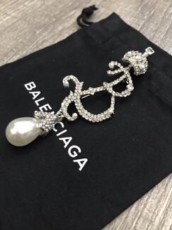 Balenciaga брошь «В», Италия Новая