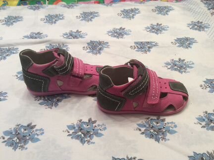 Новые сандалики на липучках