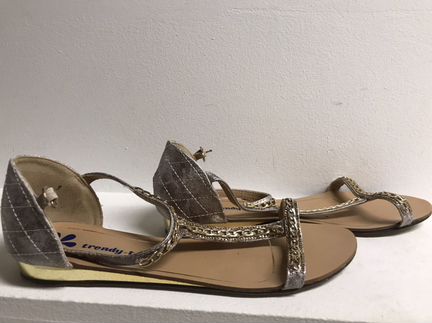 Босоножки 39 р