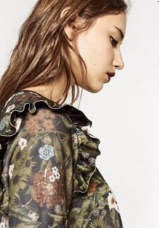 Платье Zara, M-L, c красивым тропическим принтом