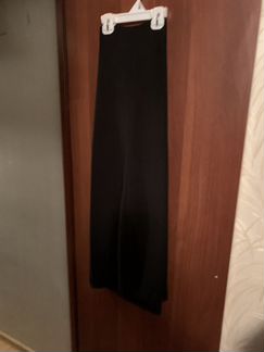 Брюки черного цвета, хорошего качества,не мнутся