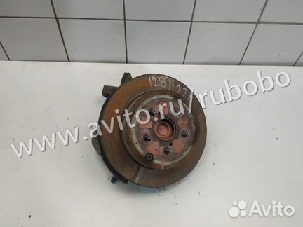 Кулак задний правый 4230405101 Toyota Avensis T250