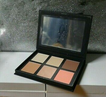 HD brows Contour and Colour Pro Palette