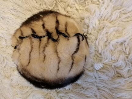 Норковая женская шапка бежево-коричневая б/у