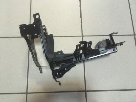 Стойка фары левая BMW f10 бмв 5